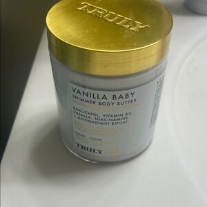 TRULY Vanilla Baby Shimmer Body Butter - Gold and White